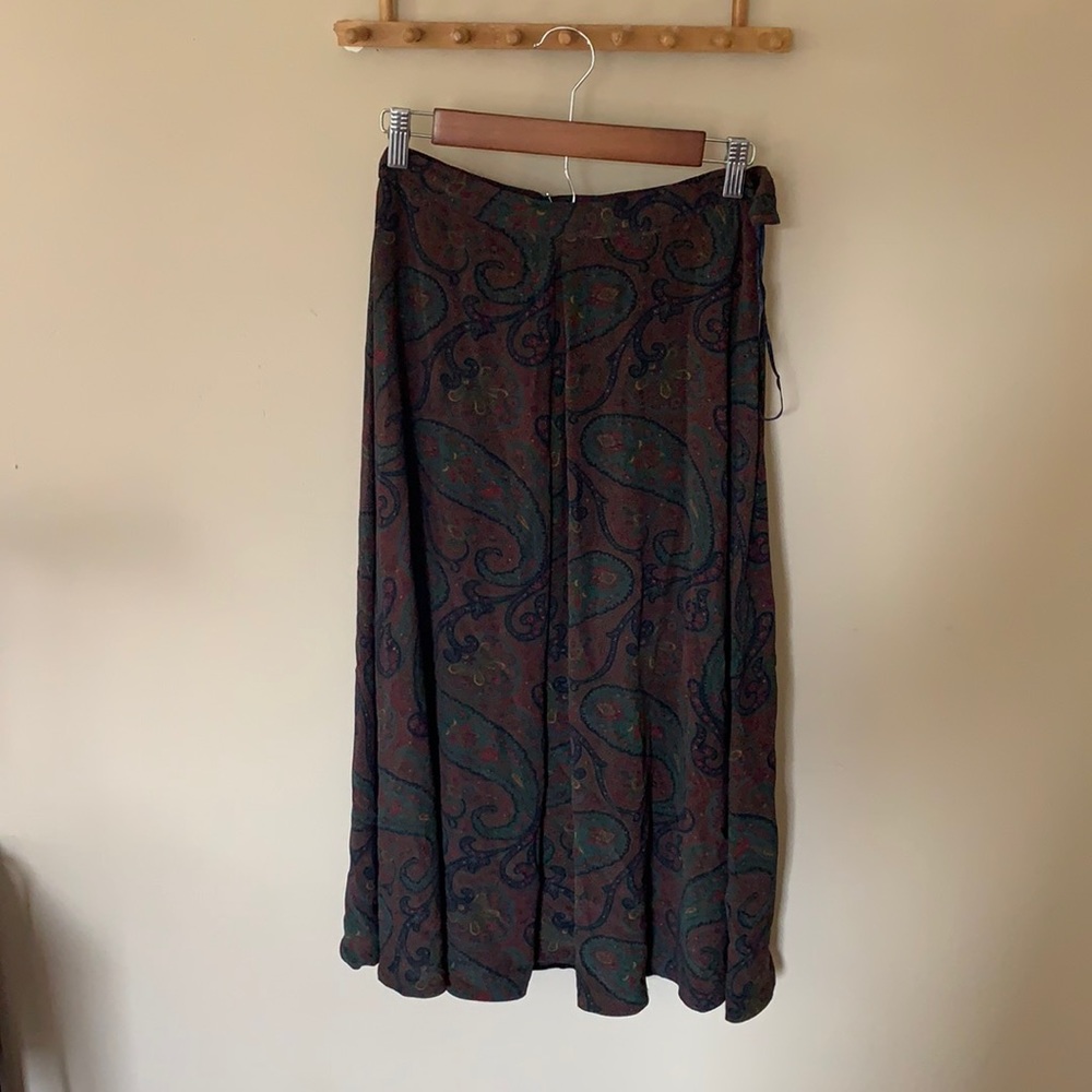 Cute medium length skirt